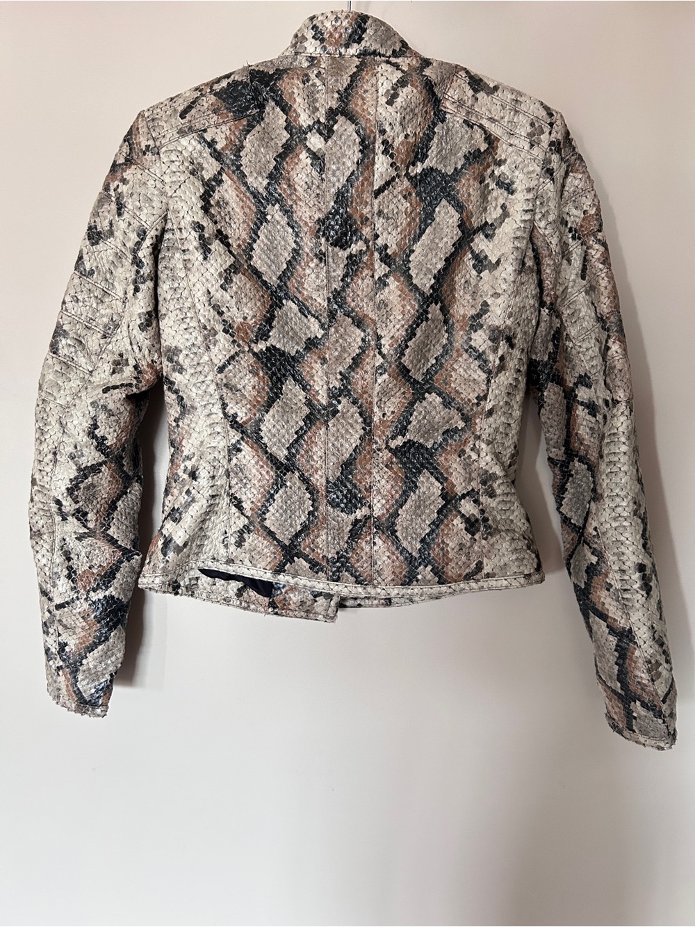 GUESS Melania Python Faux-Leather Jacket- snakeskin pattern - Picture 4 of 10